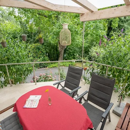 Apartment Im Garten - Haus Daniela